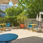 Otel Les Rives Bleues