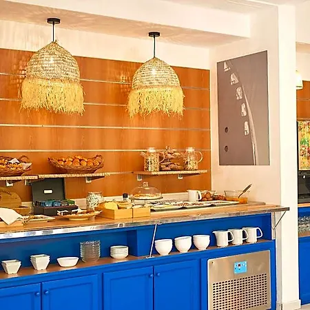 Les Rives Bleues Hotel