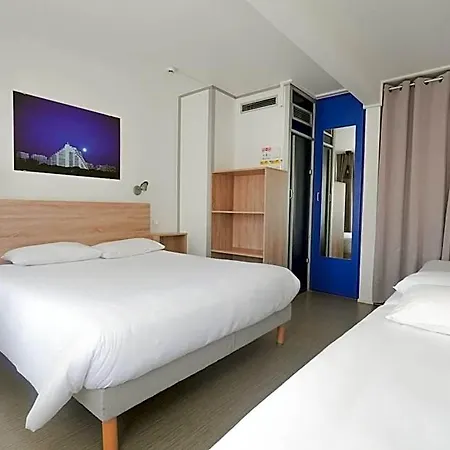 Les Rives Bleues Hotel