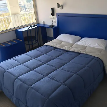 Les Rives Bleues Отель 2*